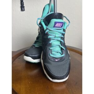 Nike Revolution 2 Womens Size 8.5 Black‎ Green Athletic Shoes Sneakers Comfort